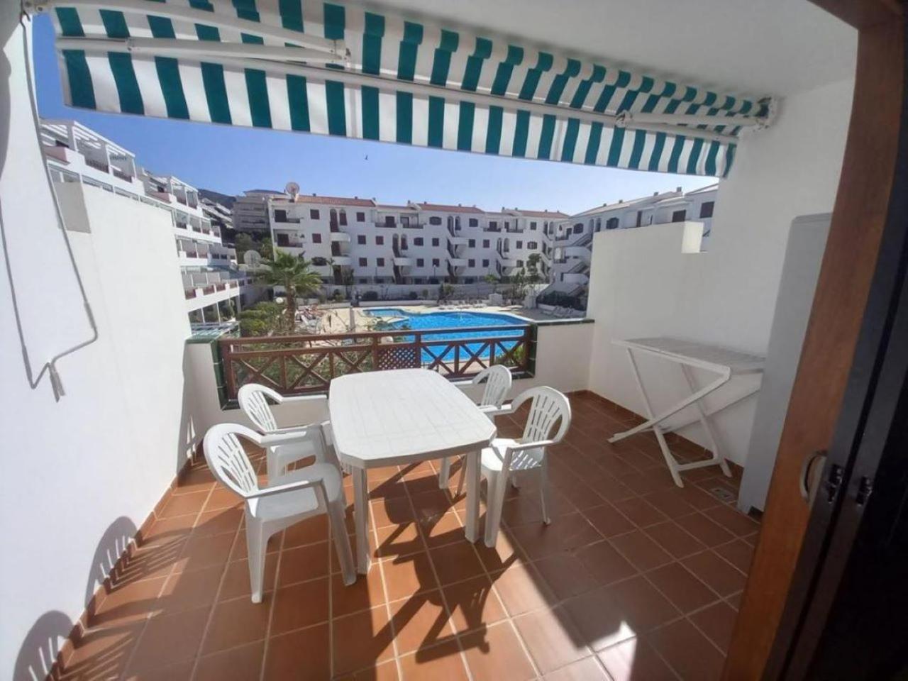 Victoria Court 2 - Lovely Apartment 65 Los Cristianos  Dış mekan fotoğraf