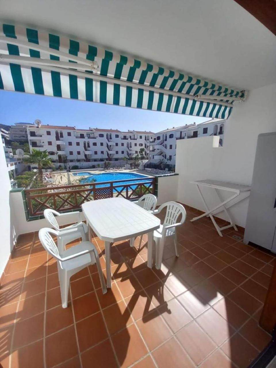 Victoria Court 2 - Lovely Apartment 65 Los Cristianos  Dış mekan fotoğraf